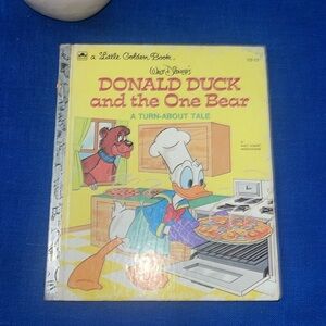 💛 1978 Walt Disney "Donald Duck and the One Bear" Golden Press